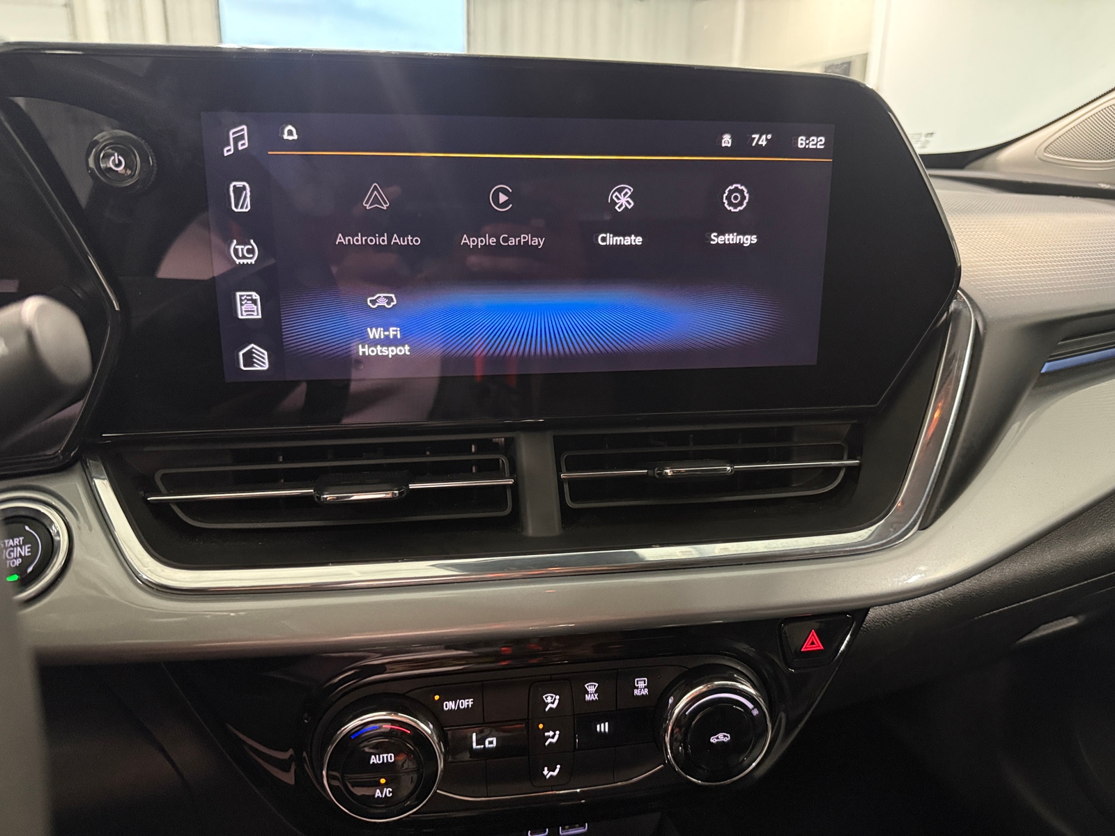 Thumbnail: 2025 Chevrolet Trax - 4