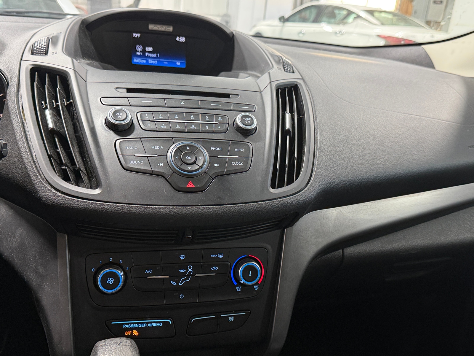 Thumbnail: 2017 Ford Escape - 4