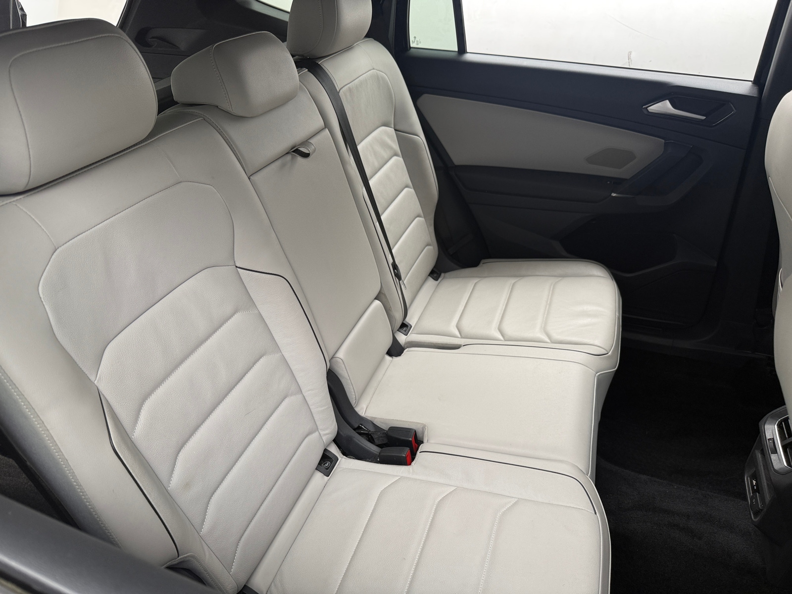 Thumbnail: 2018 Volkswagen Tiguan - 5