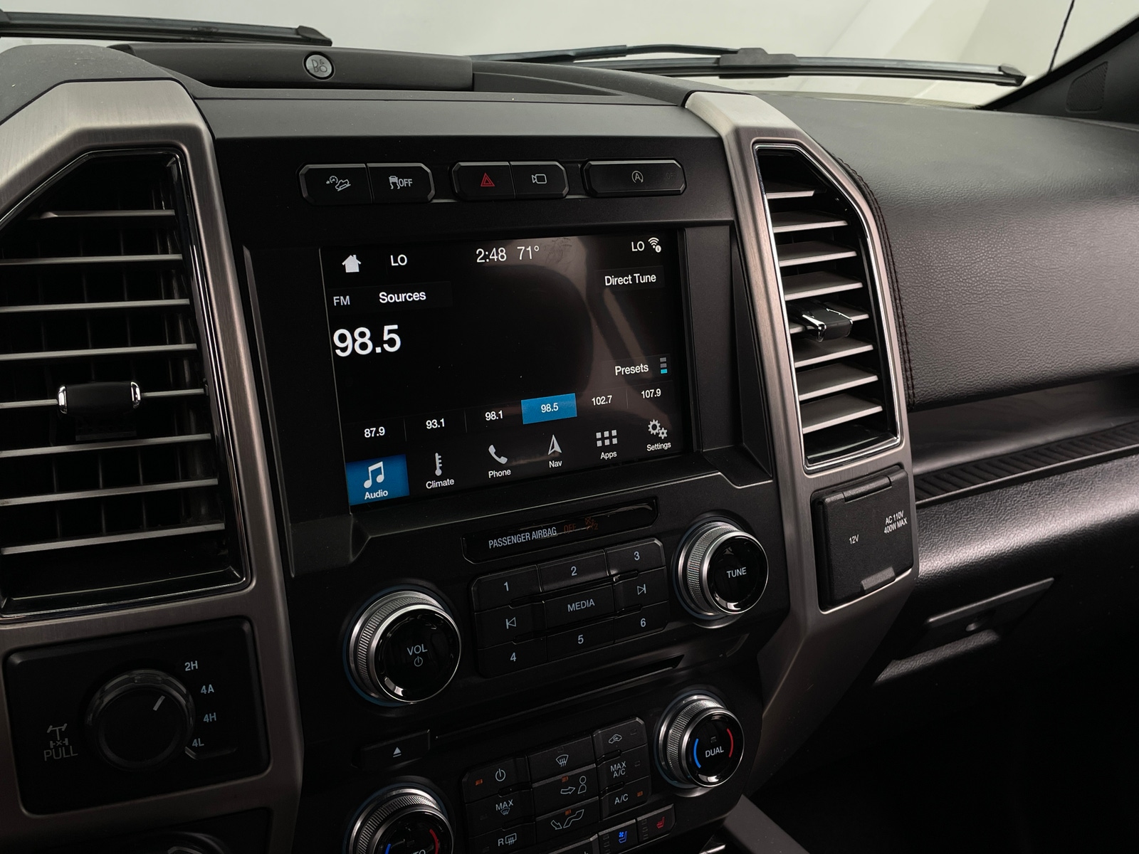 Thumbnail: 2018 Ford Econoline - 3