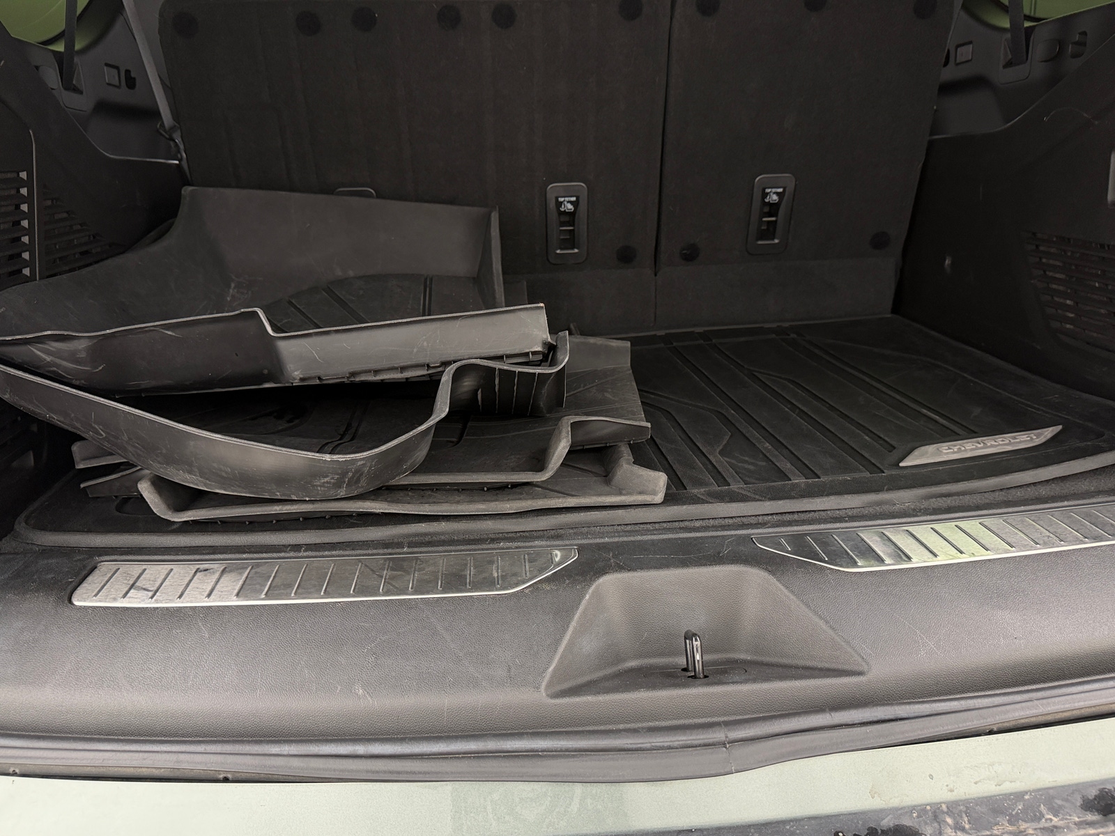 Thumbnail: 2023 Chevrolet Suburban - 6