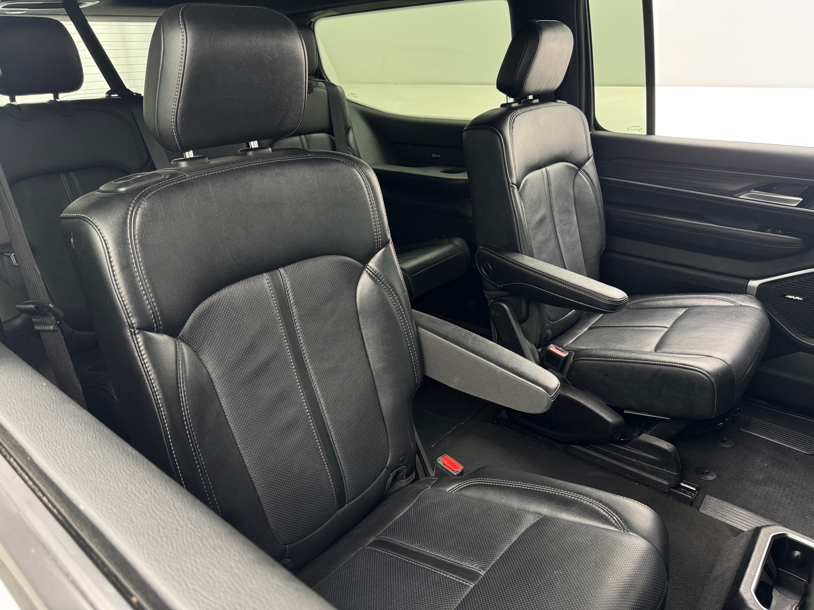 Thumbnail: 2024 Jeep Wagoneer - 5