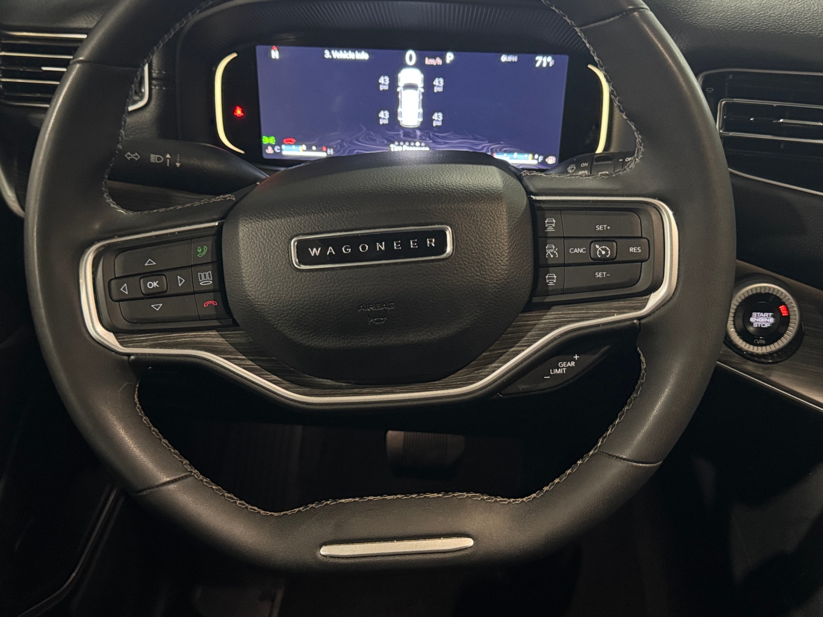 Thumbnail: 2024 Jeep Wagoneer - 4