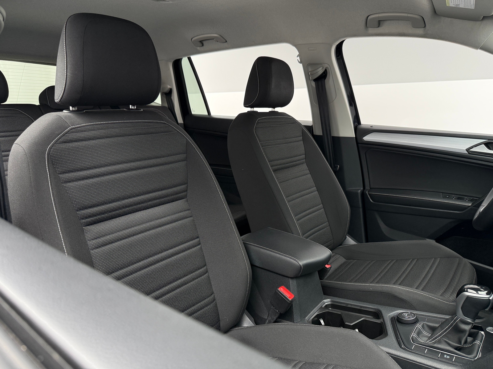 Thumbnail: 2023 Volkswagen Tiguan - 2