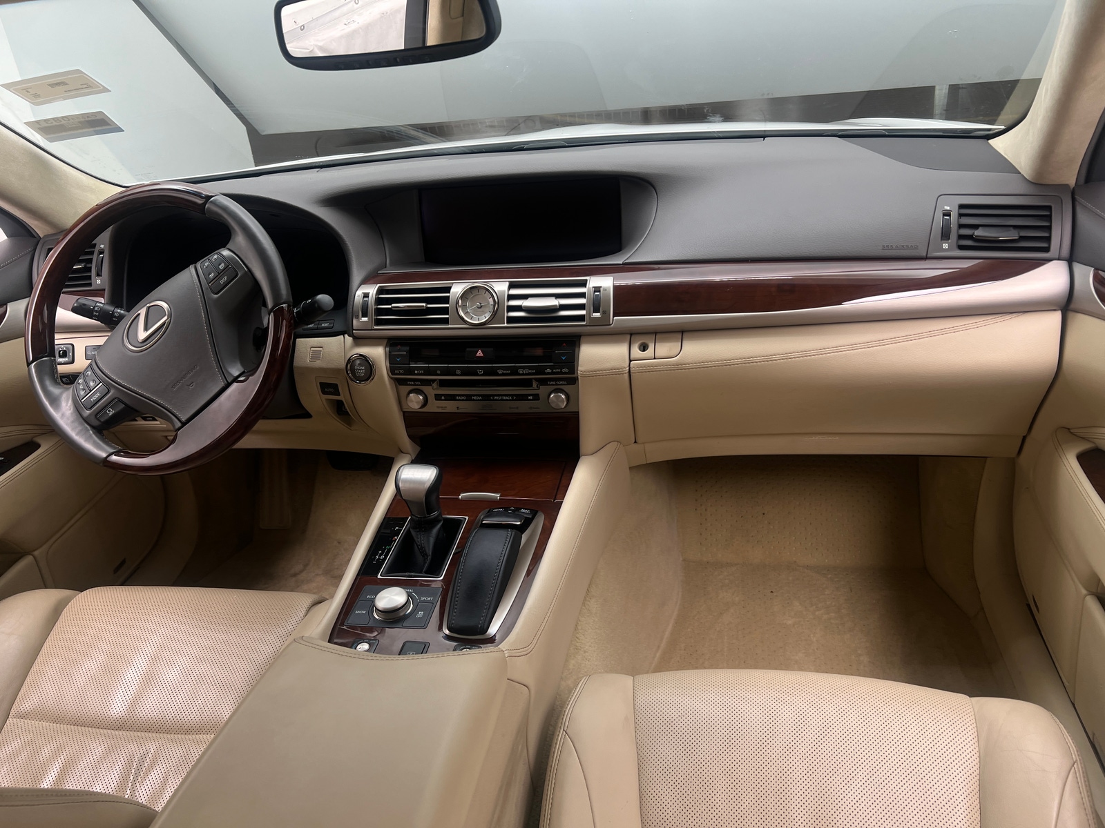 Thumbnail: 2013 Lexus LS - 3