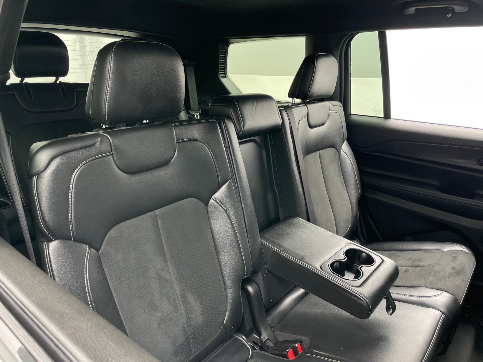 Thumbnail: 2024 Jeep Grand Cherokee L - 5