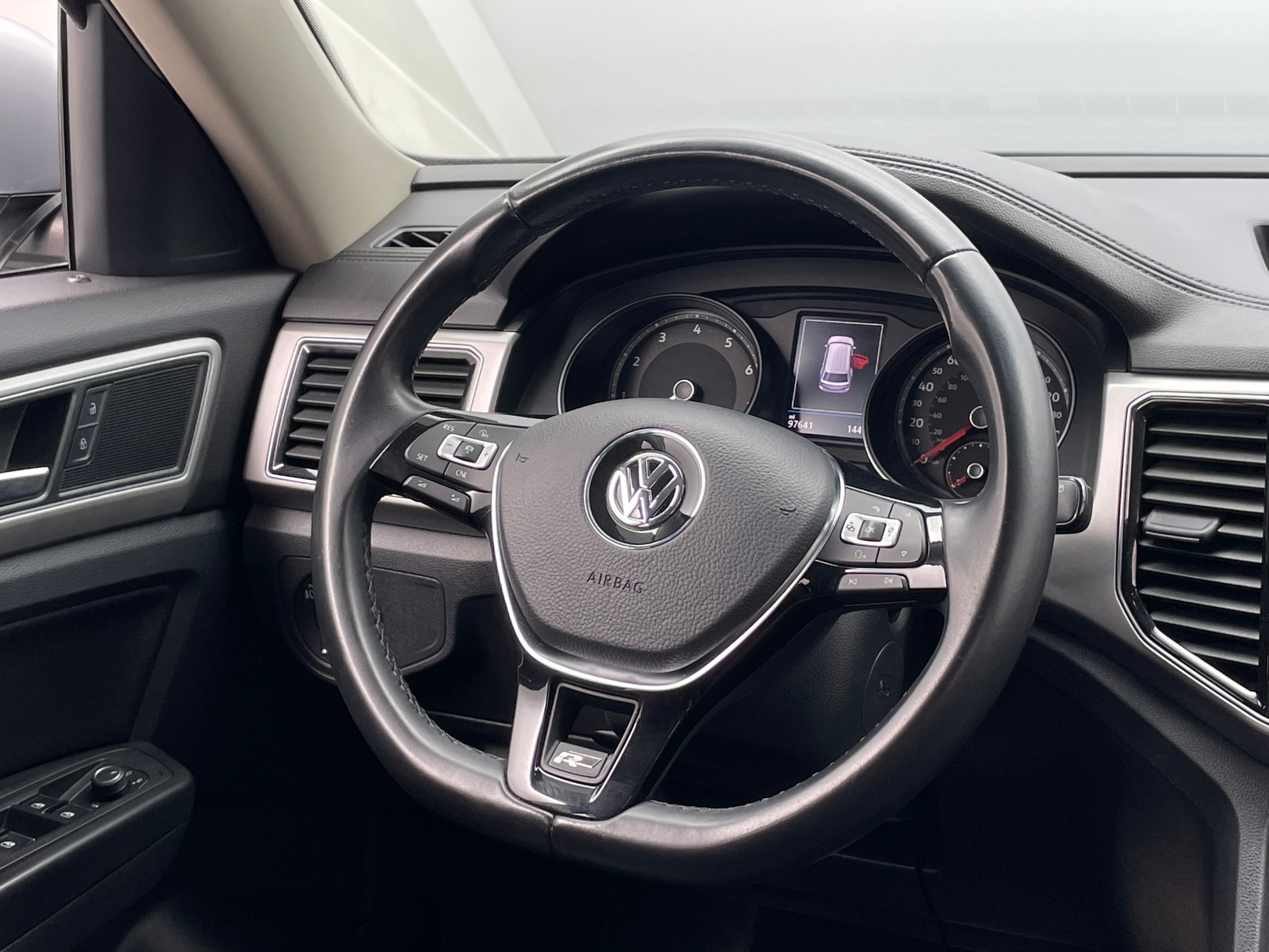 Thumbnail: 2018 Volkswagen Atlas - 4