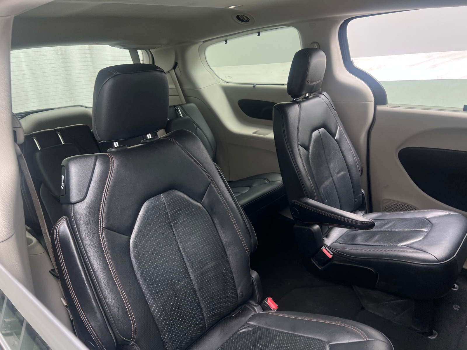 Thumbnail: 2020 Chrysler Pacifica - 5