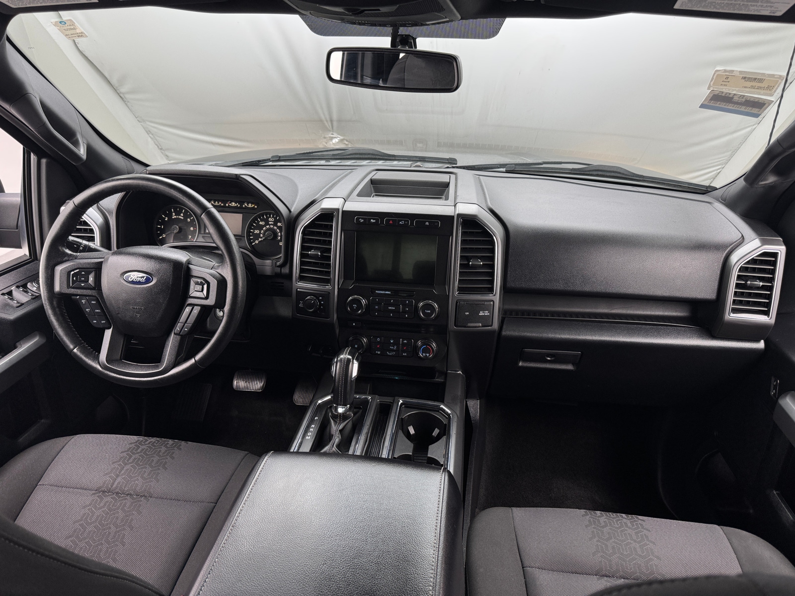 Thumbnail: 2018 Ford Econoline - 3