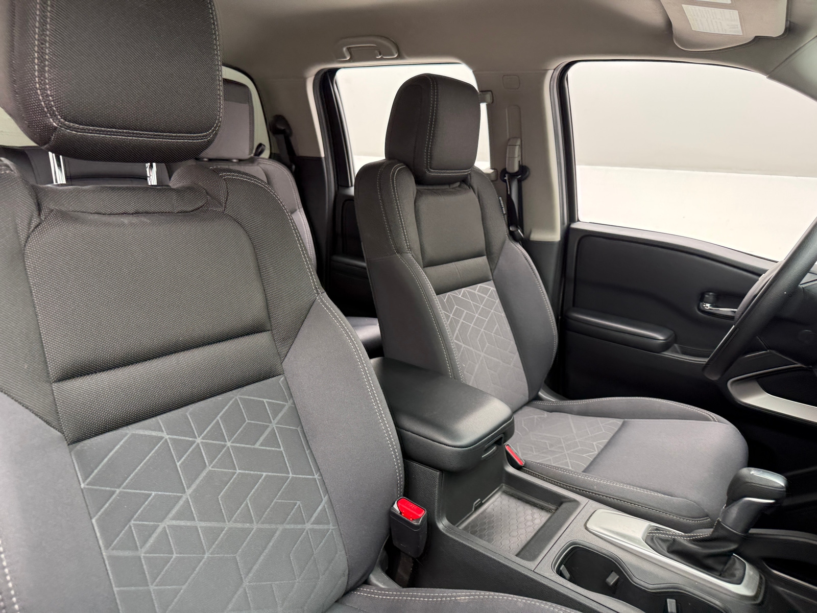 Thumbnail: 2025 Nissan Frontier - 2