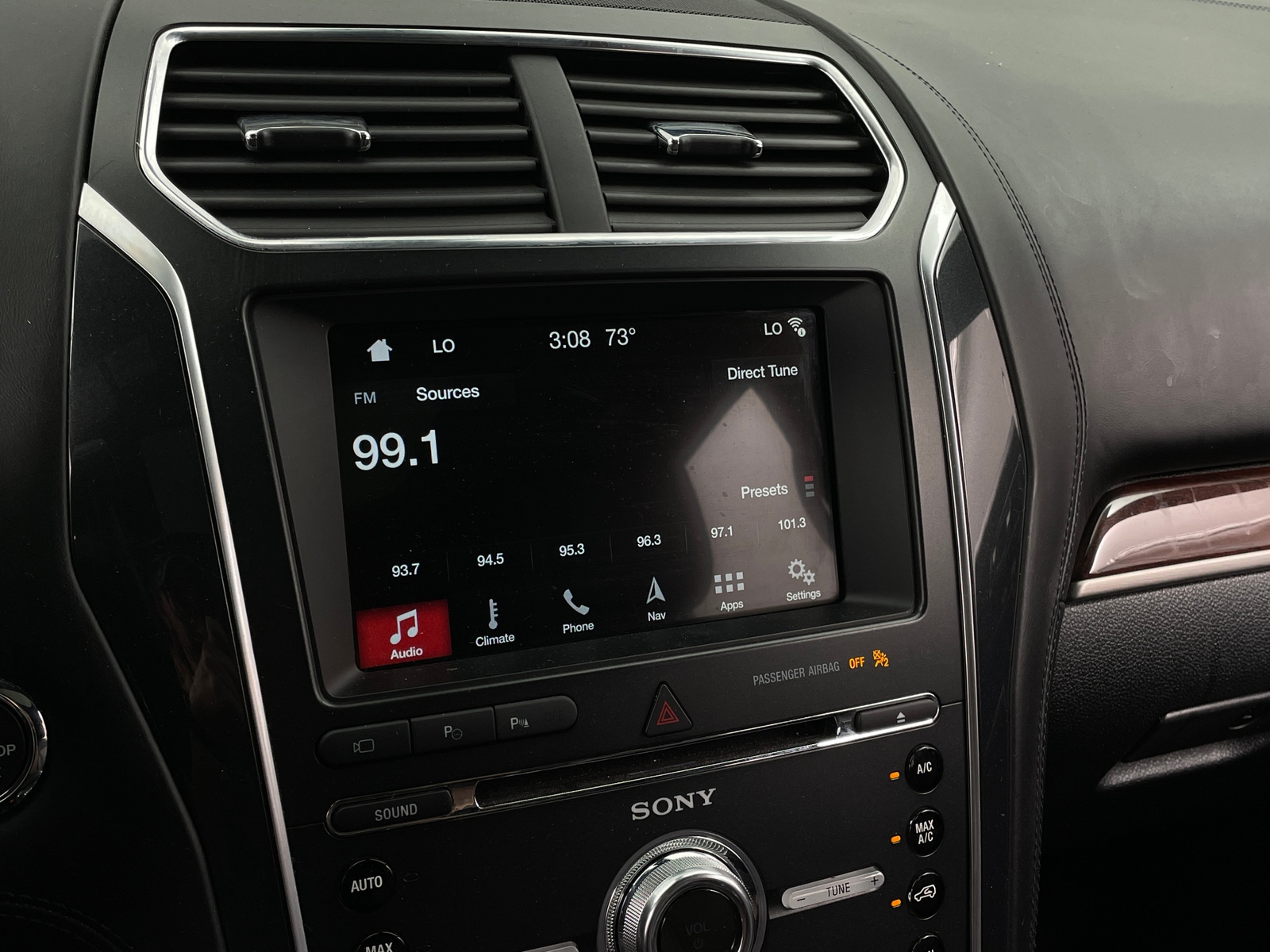 Thumbnail: 2018 Ford Explorer - 3