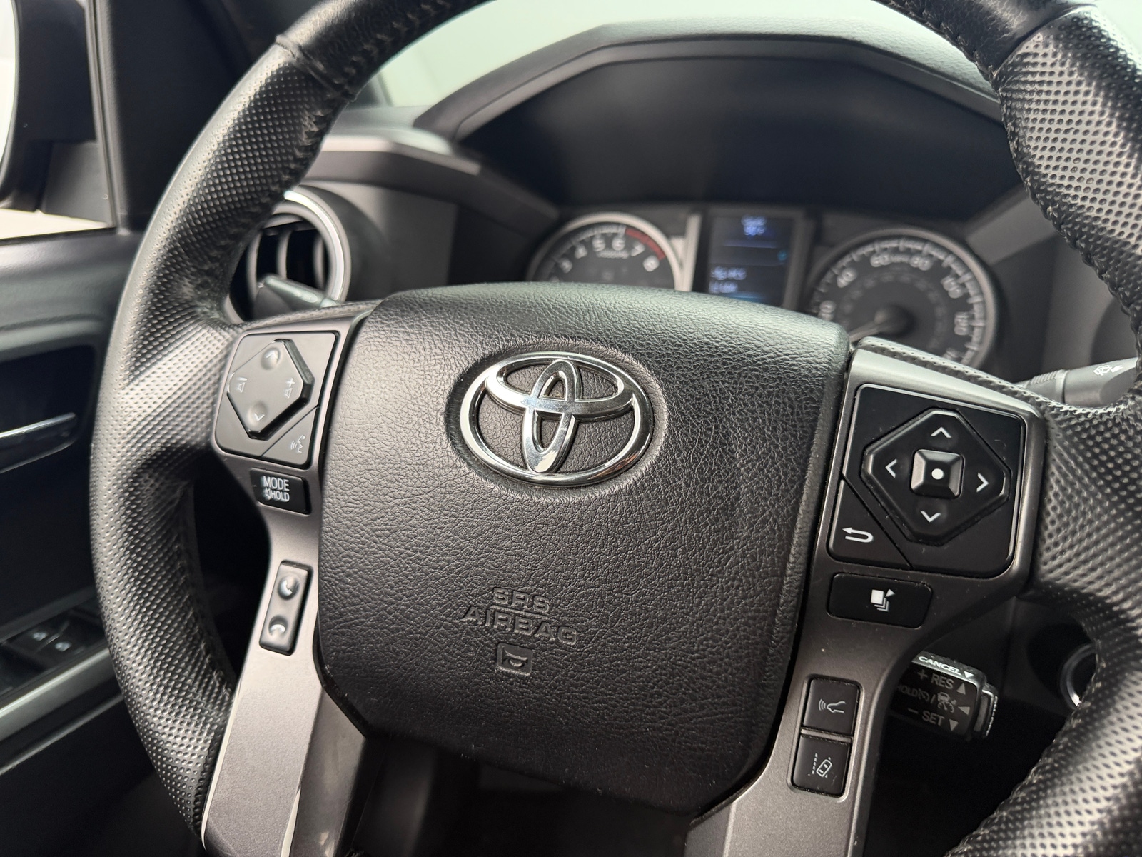 Thumbnail: 2020 Toyota Tacoma - 4