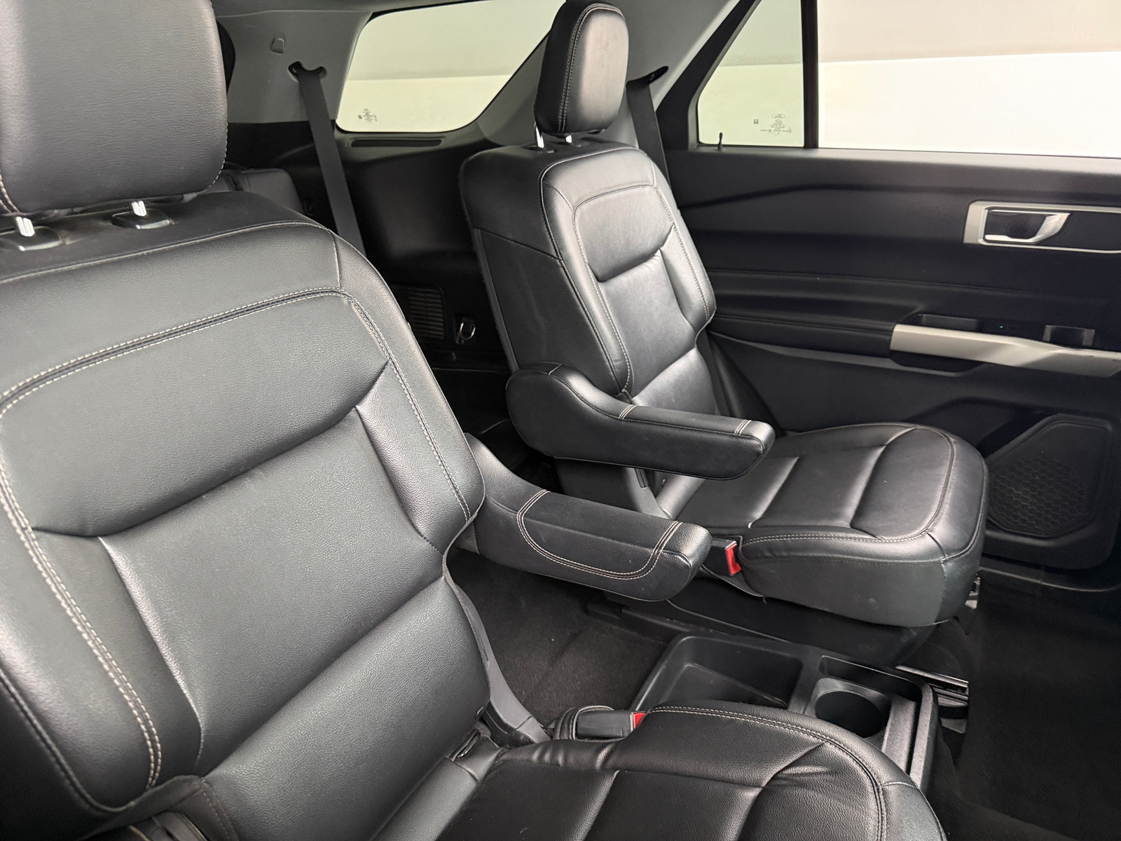 Thumbnail: 2020 Ford Explorer - 5