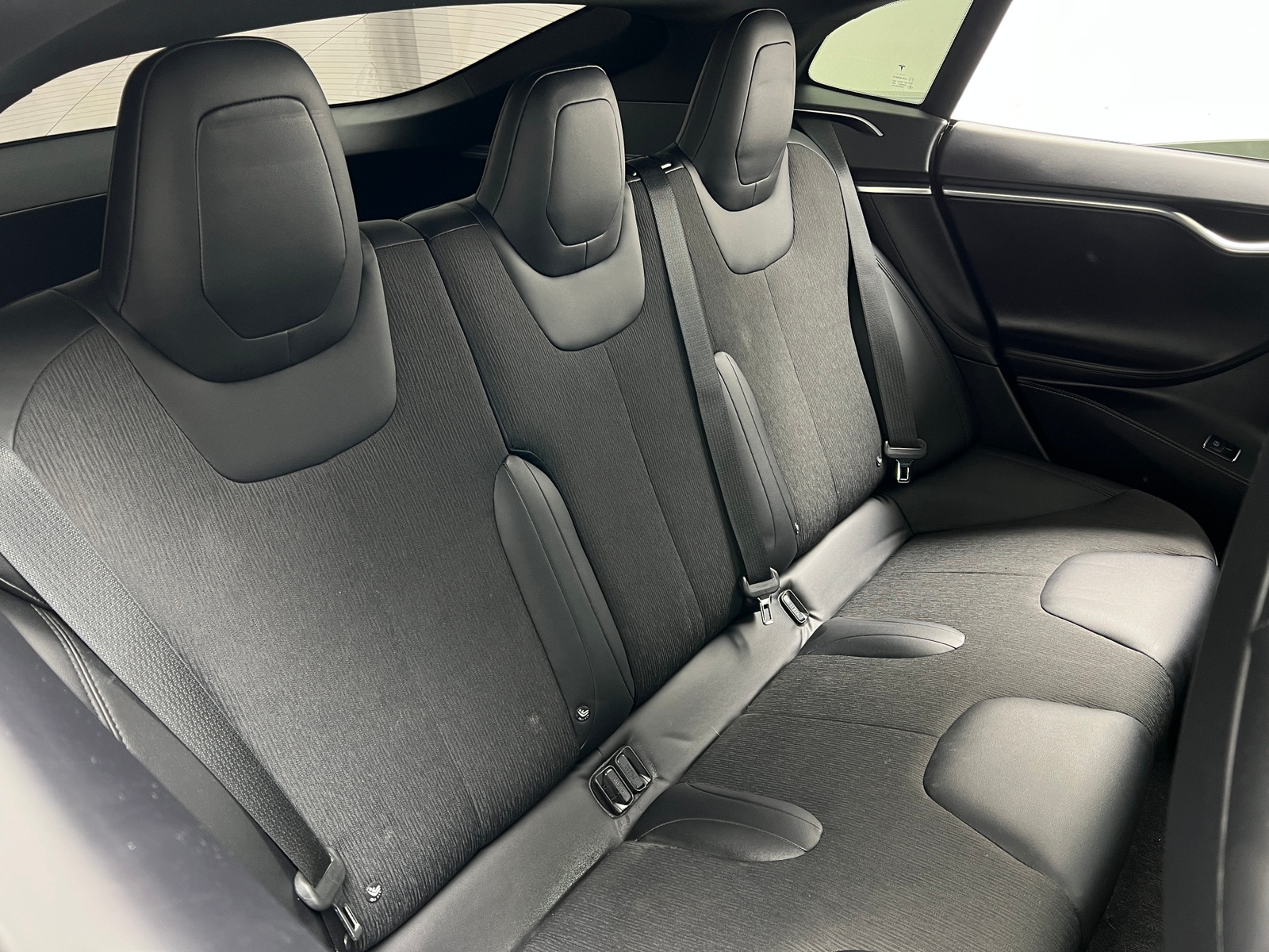 Thumbnail: 2017 Tesla Model S - 5