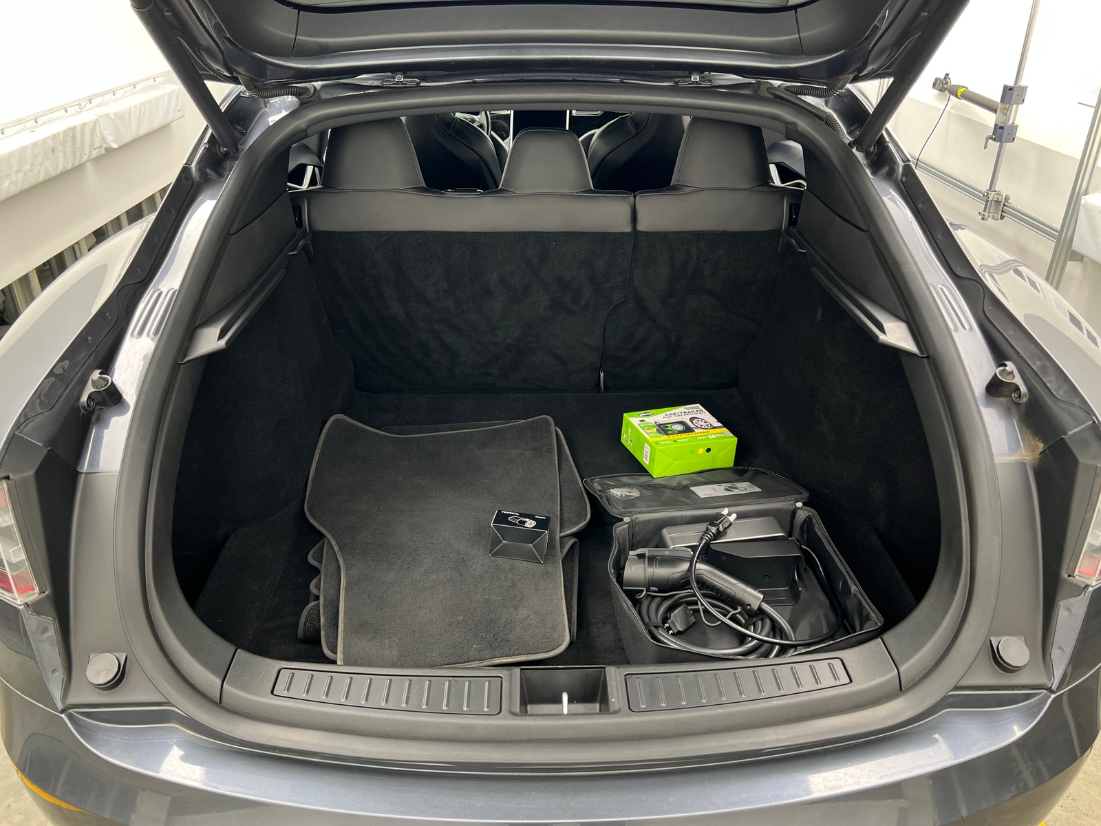 Thumbnail: 2017 Tesla Model S - 6