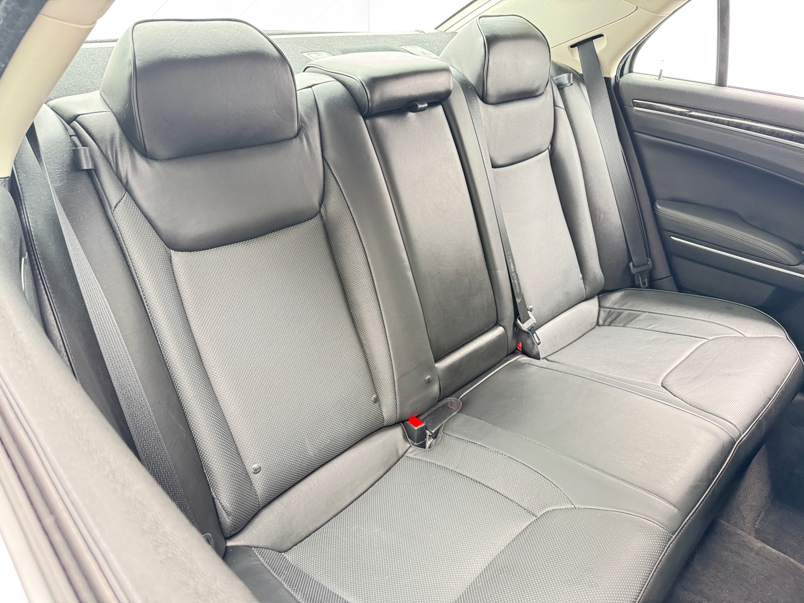 Thumbnail: 2016 Chrysler 300 - 5