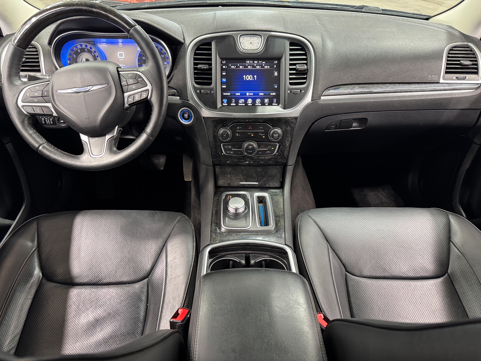 Thumbnail: 2016 Chrysler 300 - 2