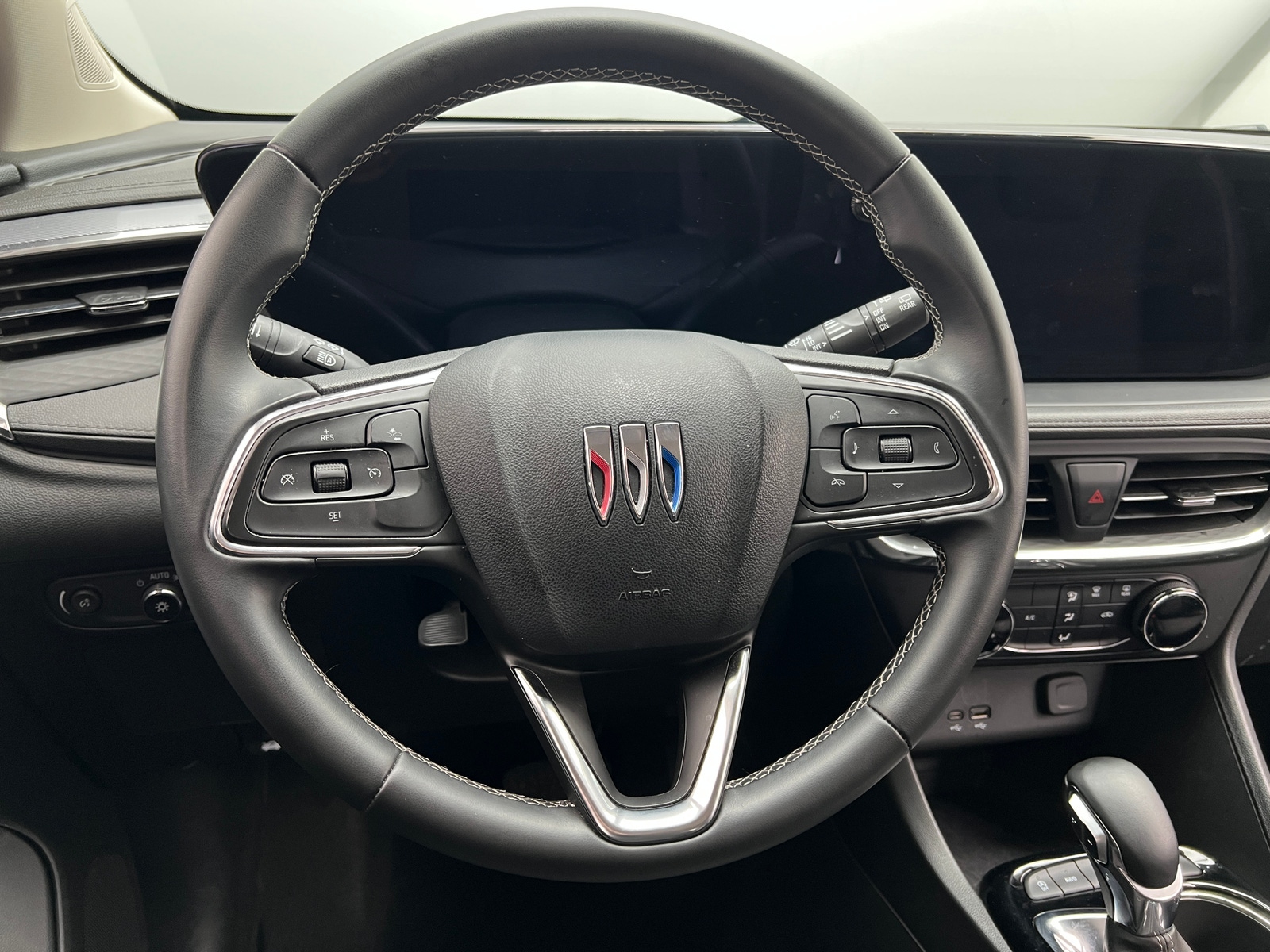Thumbnail: 2025 Buick Encore GX - 4