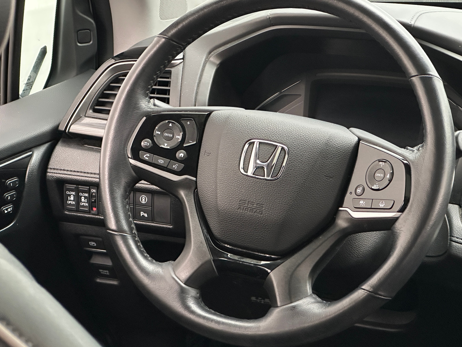 Thumbnail: 2022 Honda Odyssey - 4