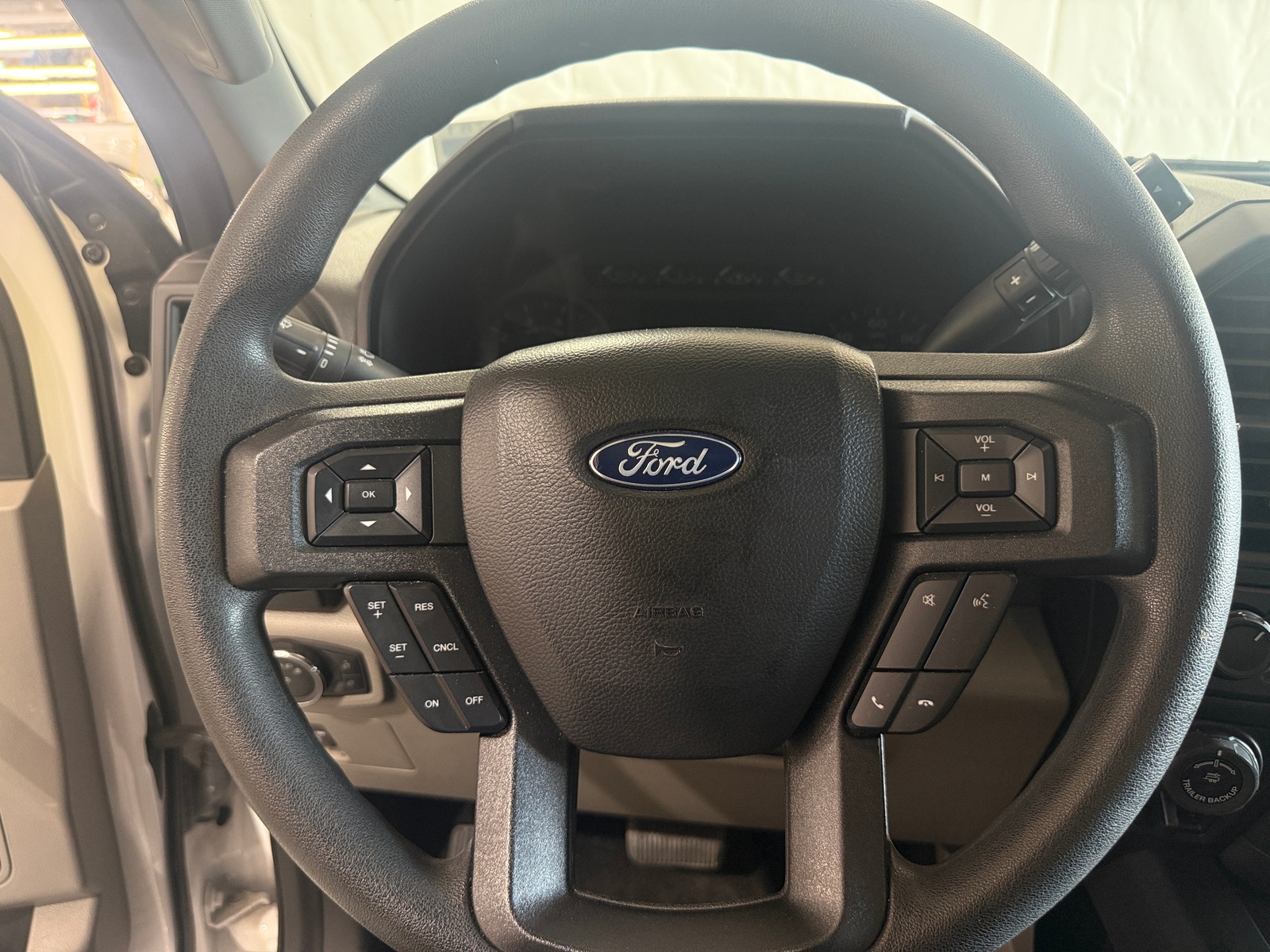 Thumbnail: 2020 Ford Econoline - 5