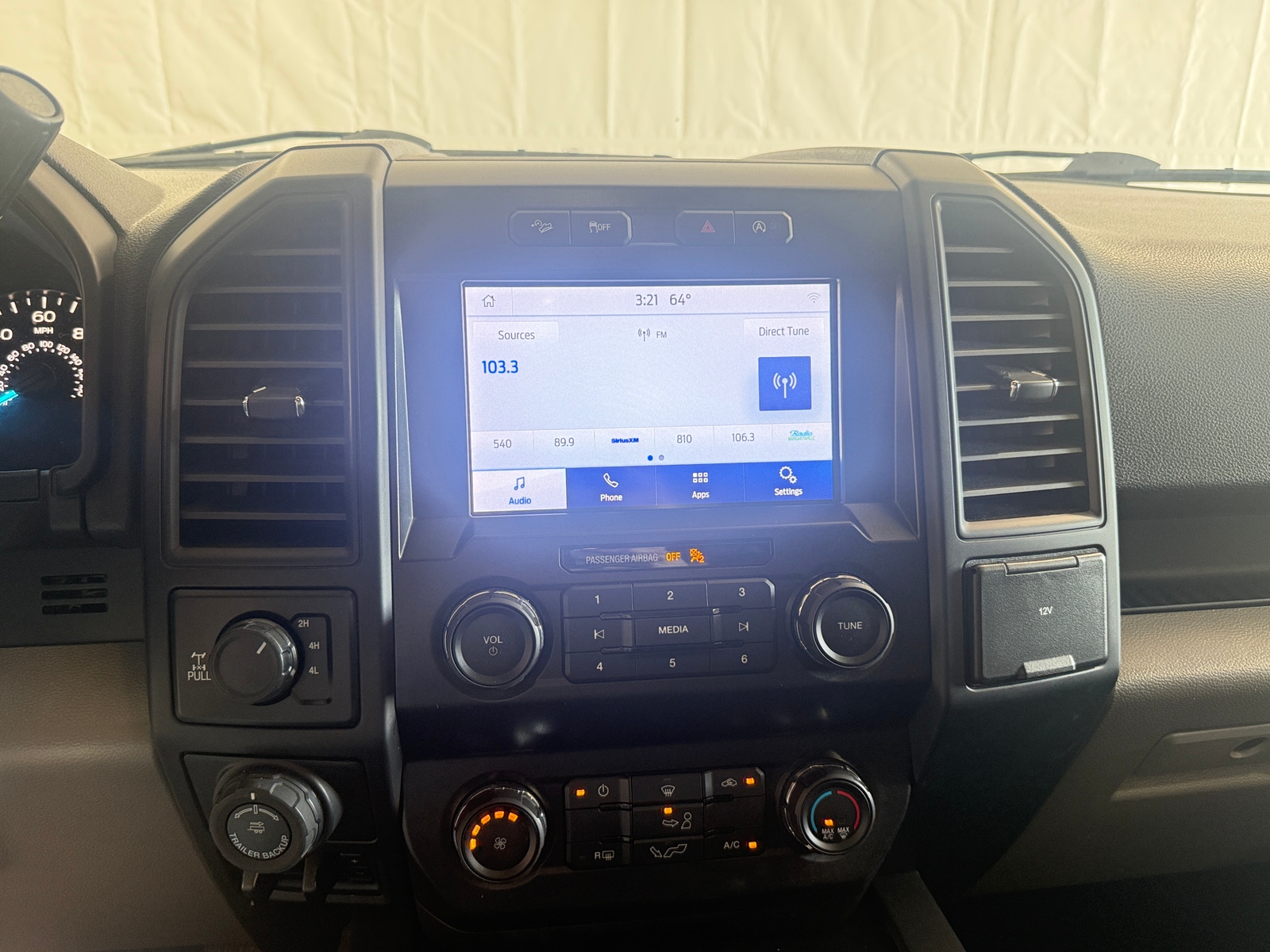 Thumbnail: 2020 Ford Econoline - 4