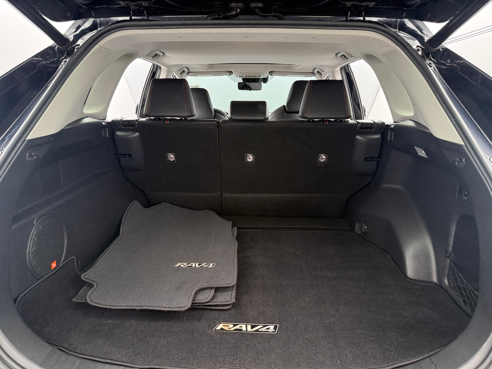 Thumbnail: 2019 Toyota RAV4 - 6