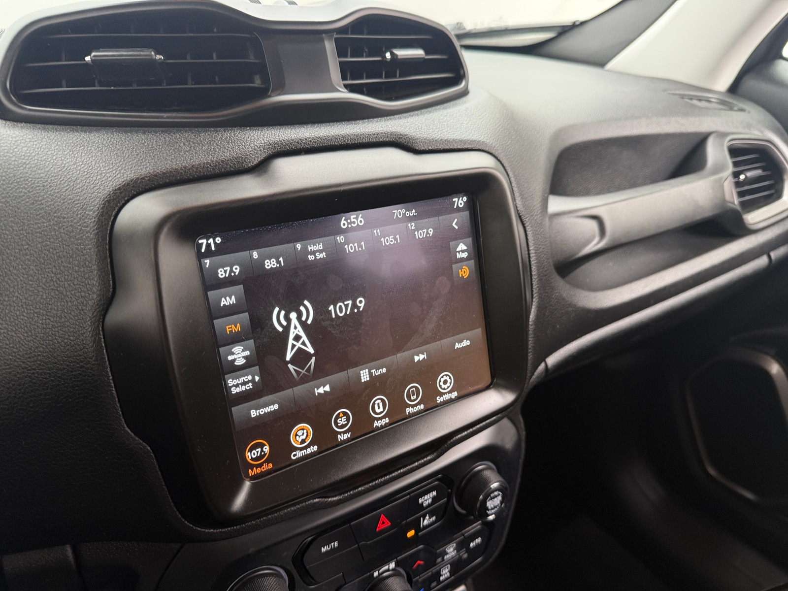 Thumbnail: 2023 Jeep Renegade - 4