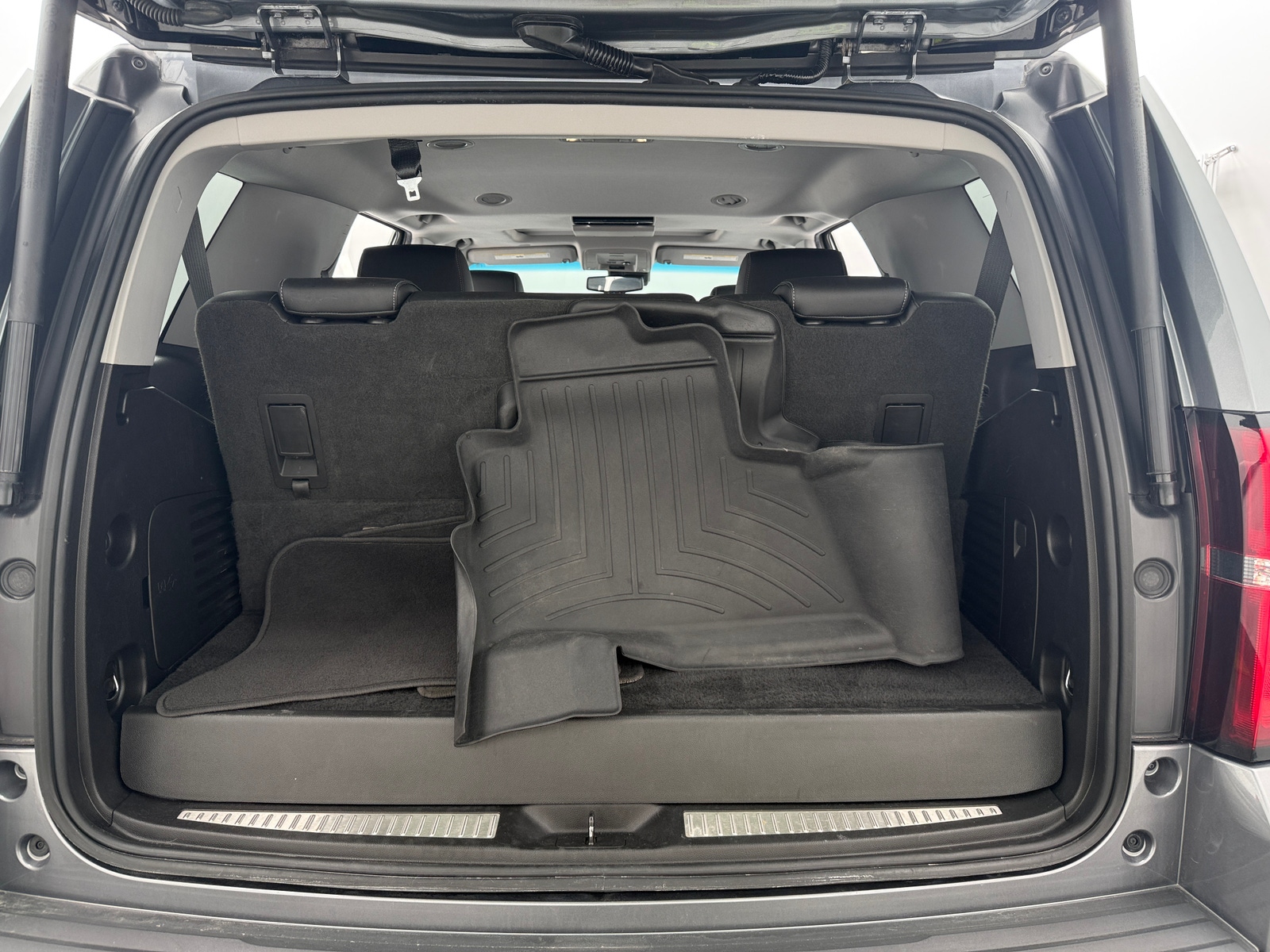 Thumbnail: 2019 Chevrolet Tahoe - 6