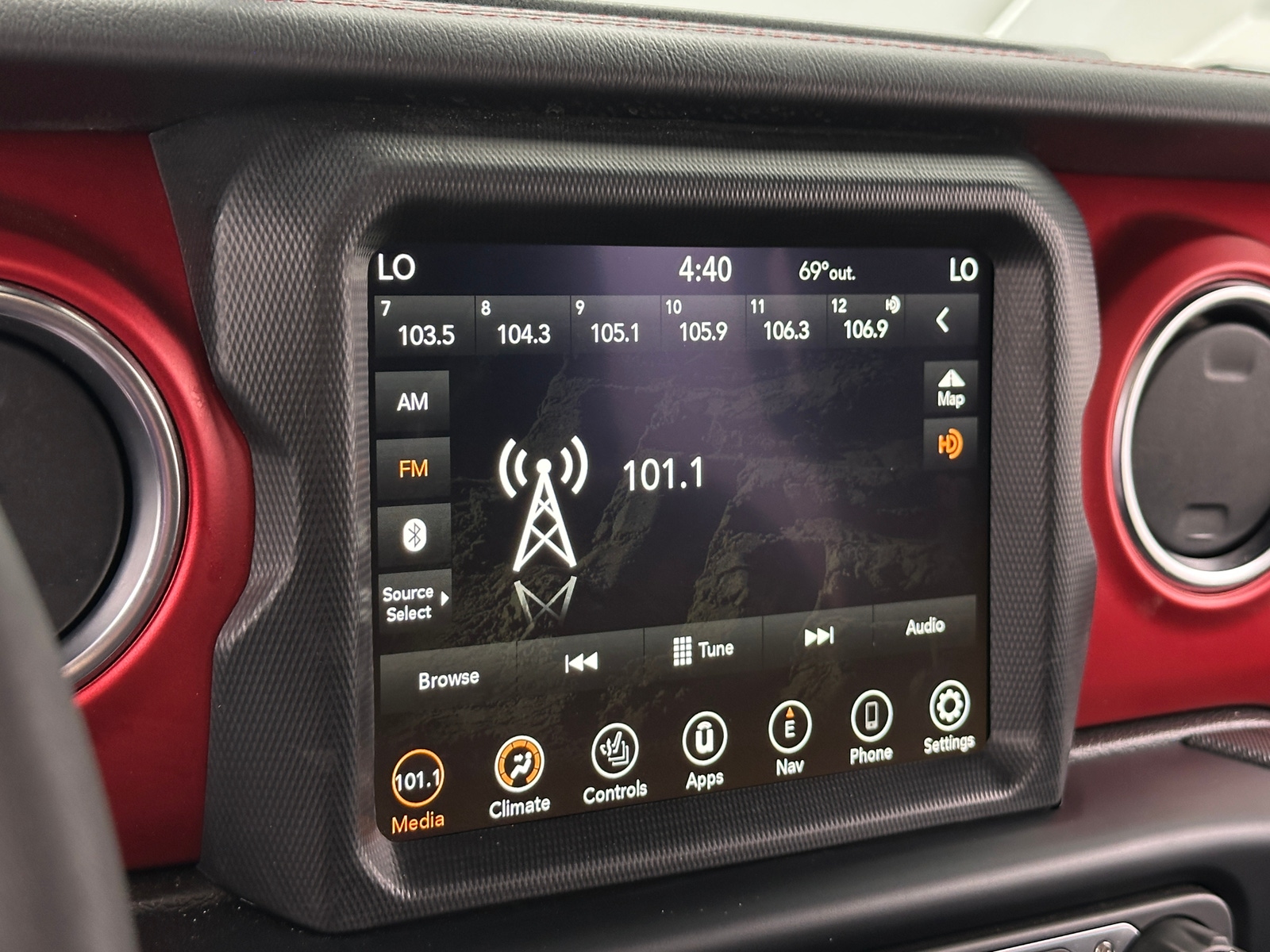 Thumbnail: 2023 Jeep Gladiator - 3