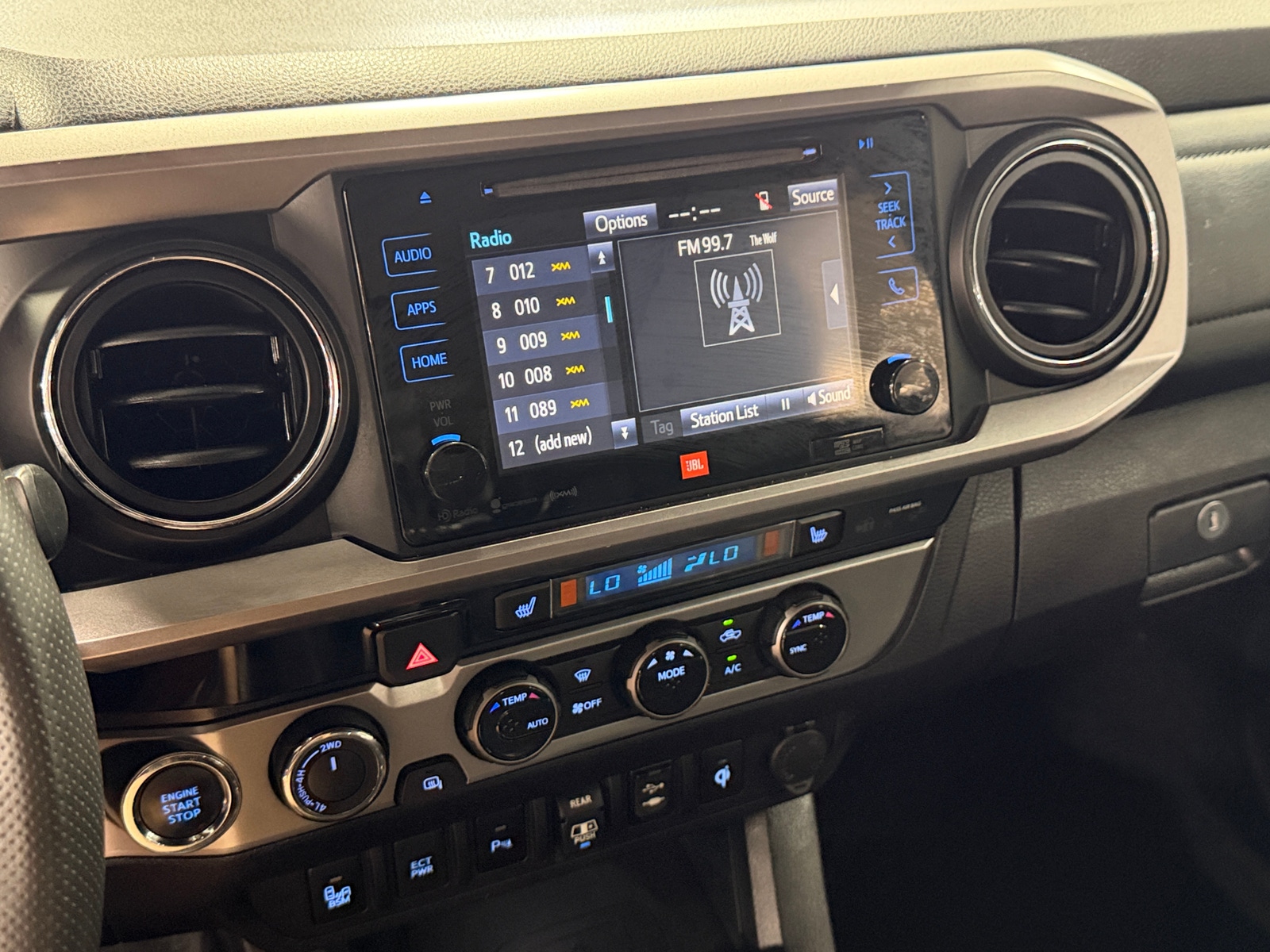 Thumbnail: 2018 Toyota Tacoma - 3