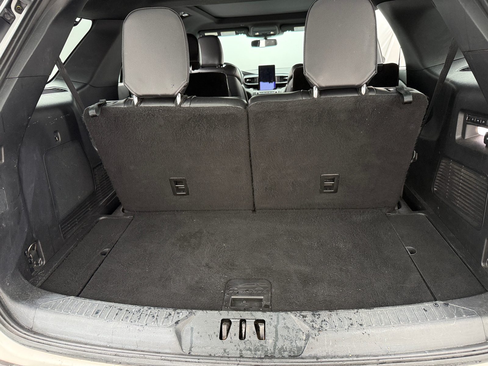 Thumbnail: 2020 Ford Explorer - 6