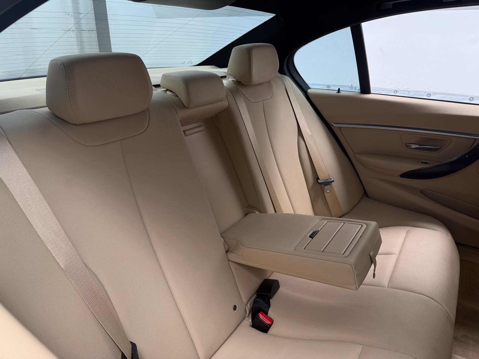 Thumbnail: 2016 BMW 3 Series - 6