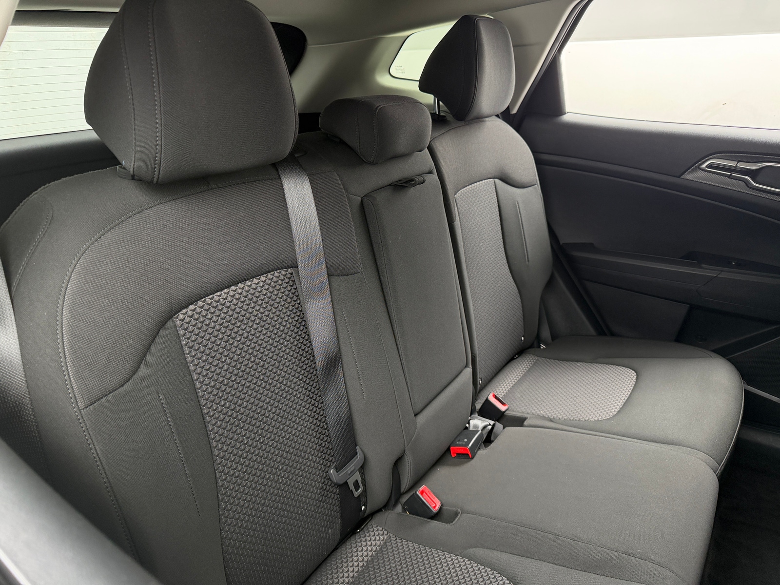 Thumbnail: 2025 Kia Sportage - 6