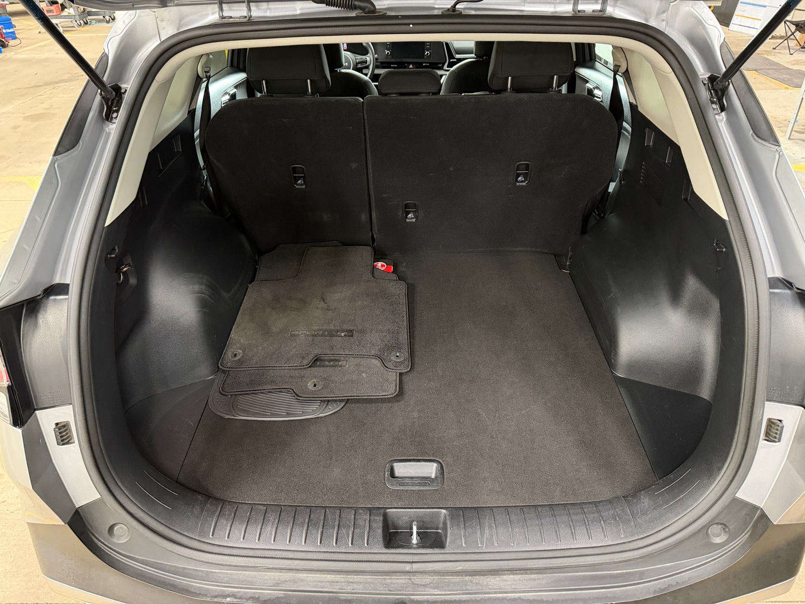 Thumbnail: 2025 Kia Sportage - 7