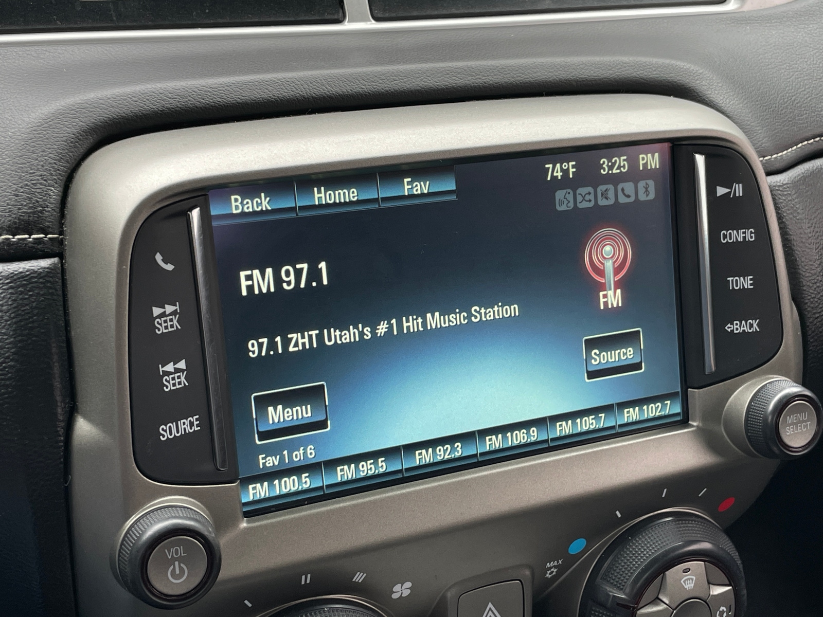 Thumbnail: 2015 Chevrolet Camaro - 3