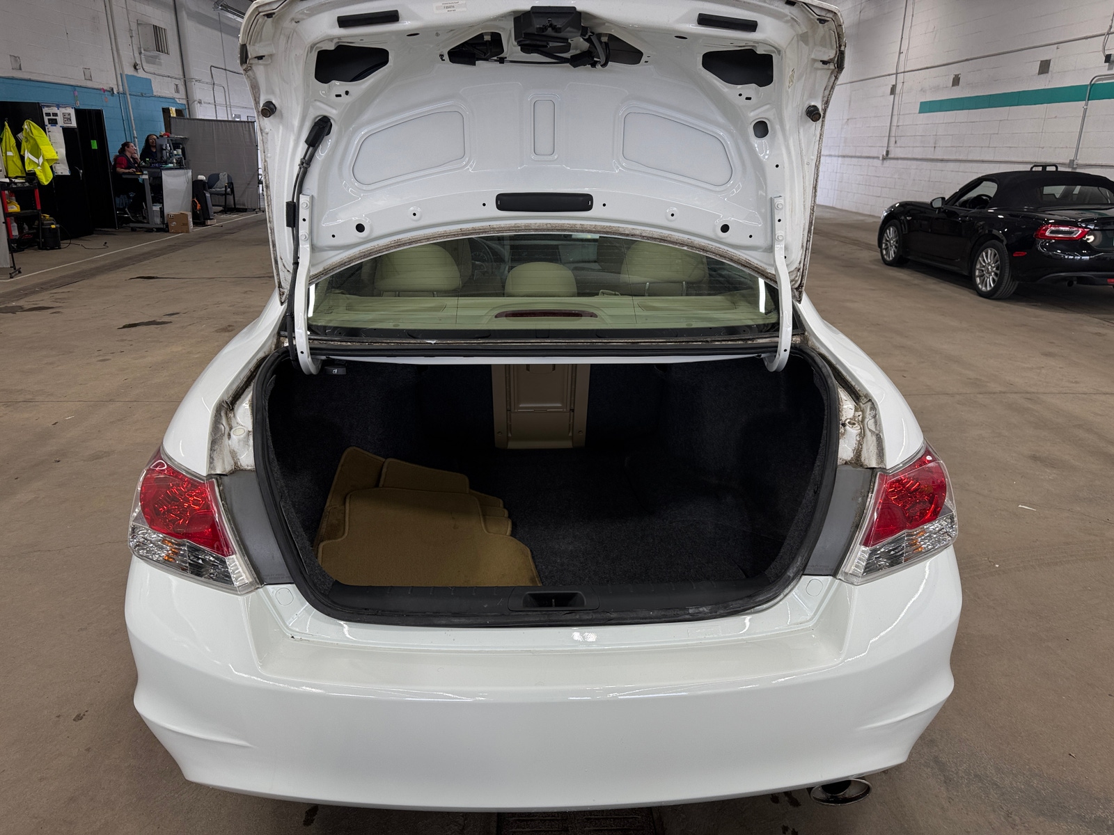 Thumbnail: 2012 Honda Accord - 6