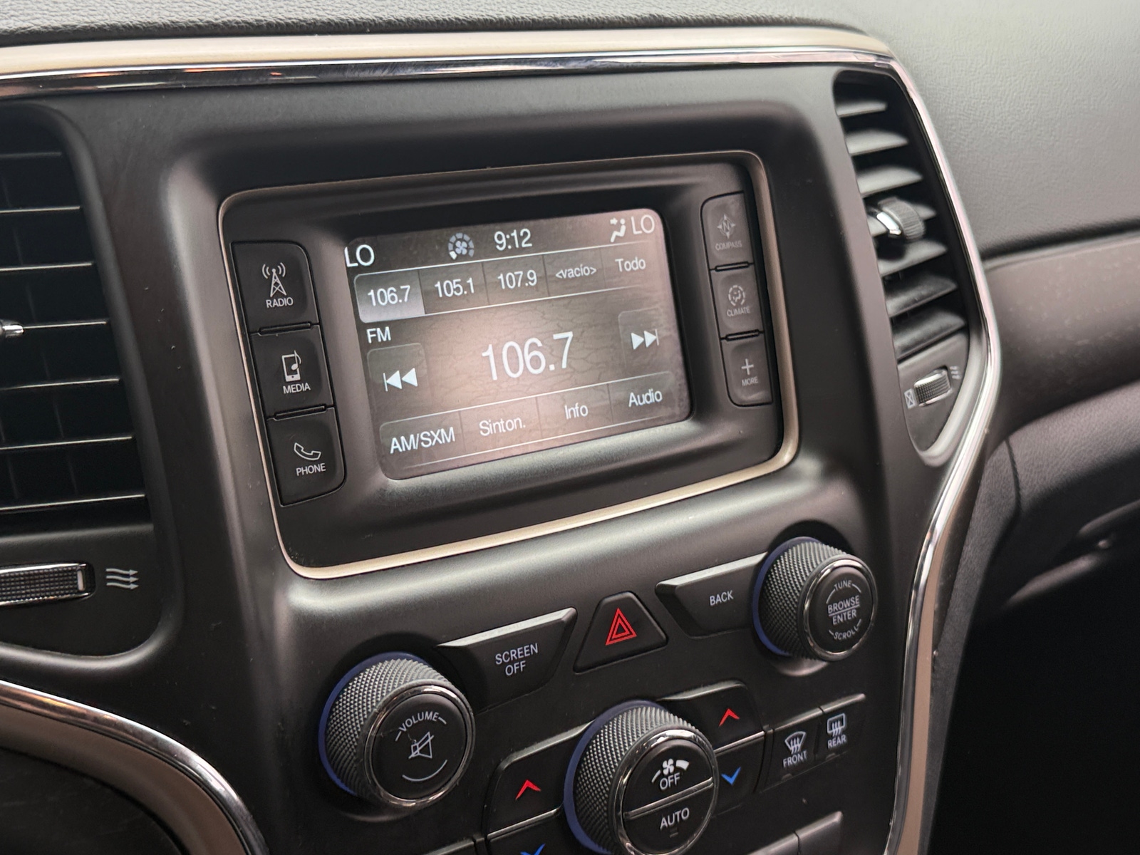 Thumbnail: 2016 Jeep Grand Cherokee - 4