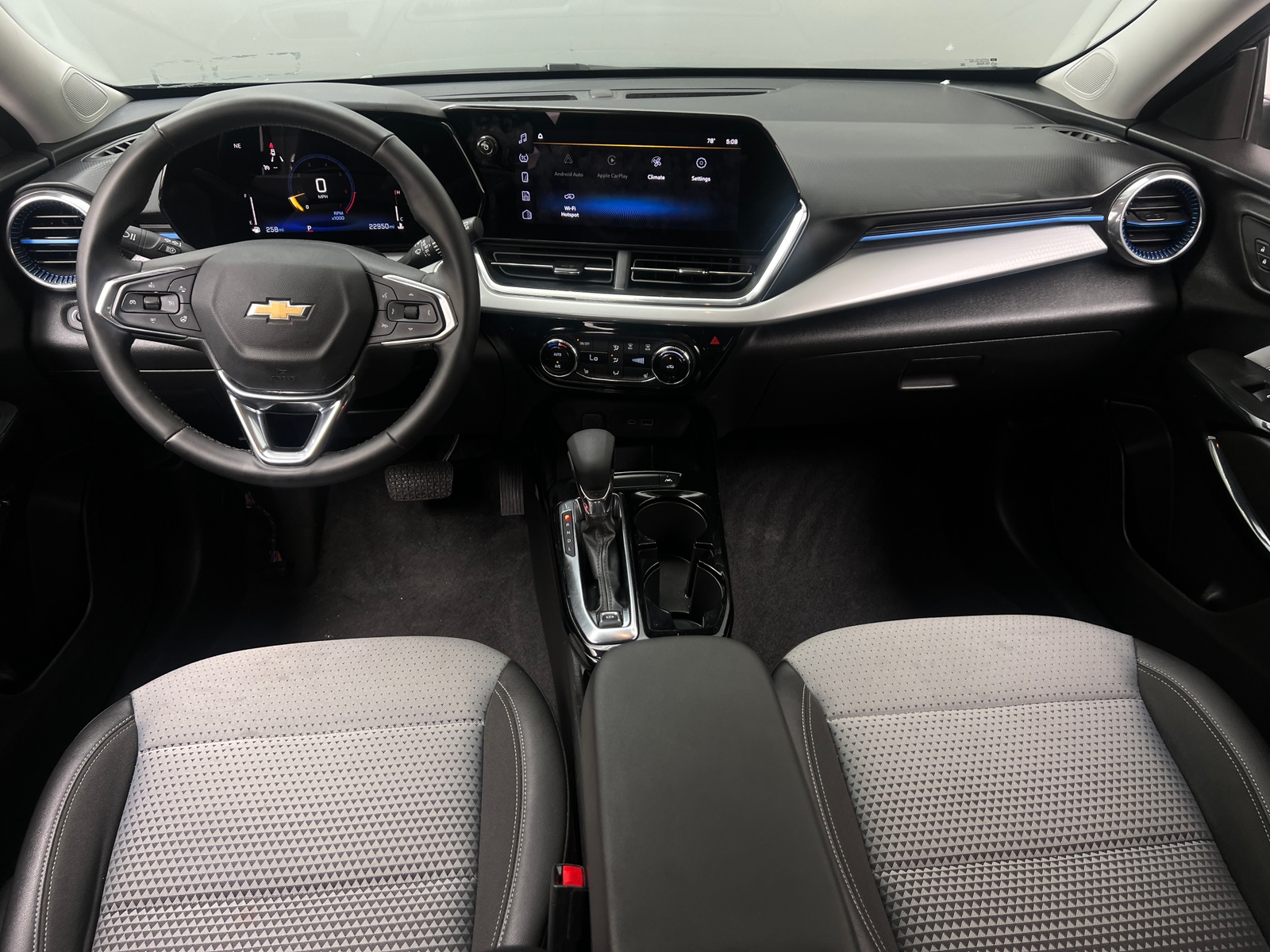 Thumbnail: 2025 Chevrolet Trax - 3