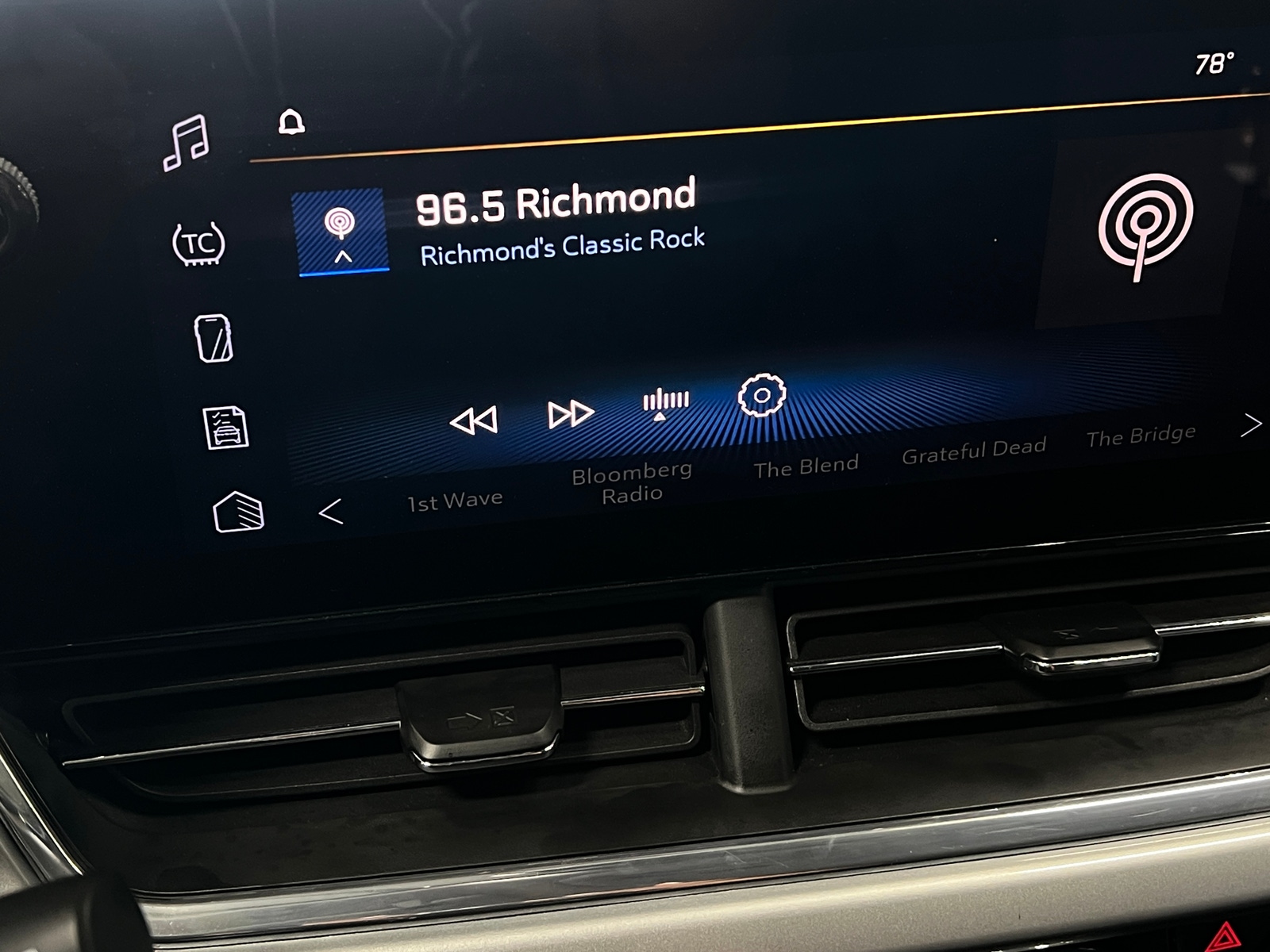 Thumbnail: 2025 Chevrolet Trax - 4