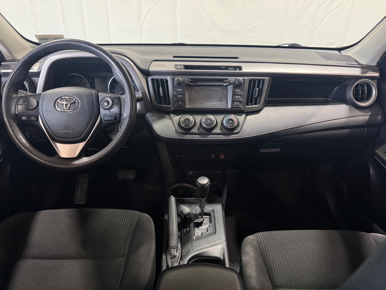 Thumbnail: 2018 Toyota RAV4 - 3