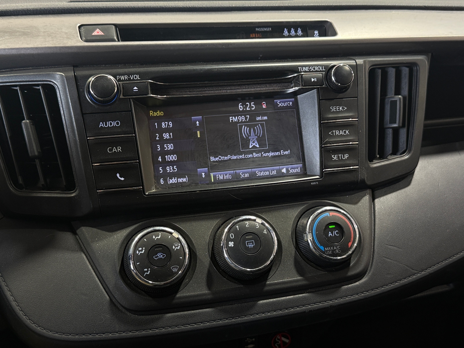 Thumbnail: 2018 Toyota RAV4 - 4