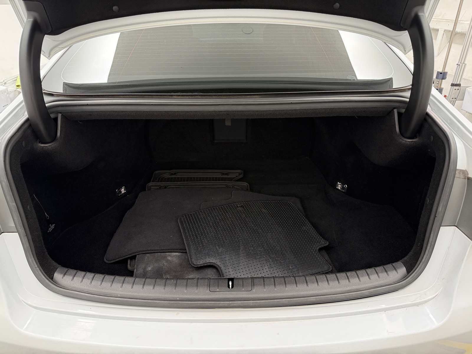 Thumbnail: 2016 Hyundai Genesis - 6