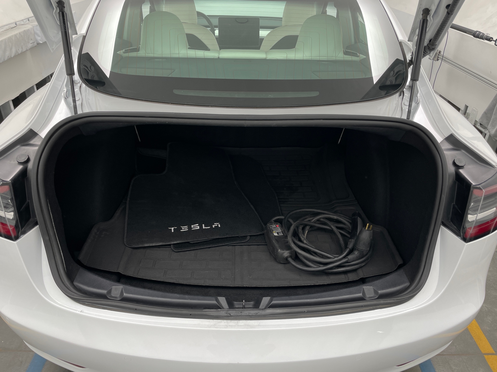 Thumbnail: 2020 Tesla Model 3 - 6