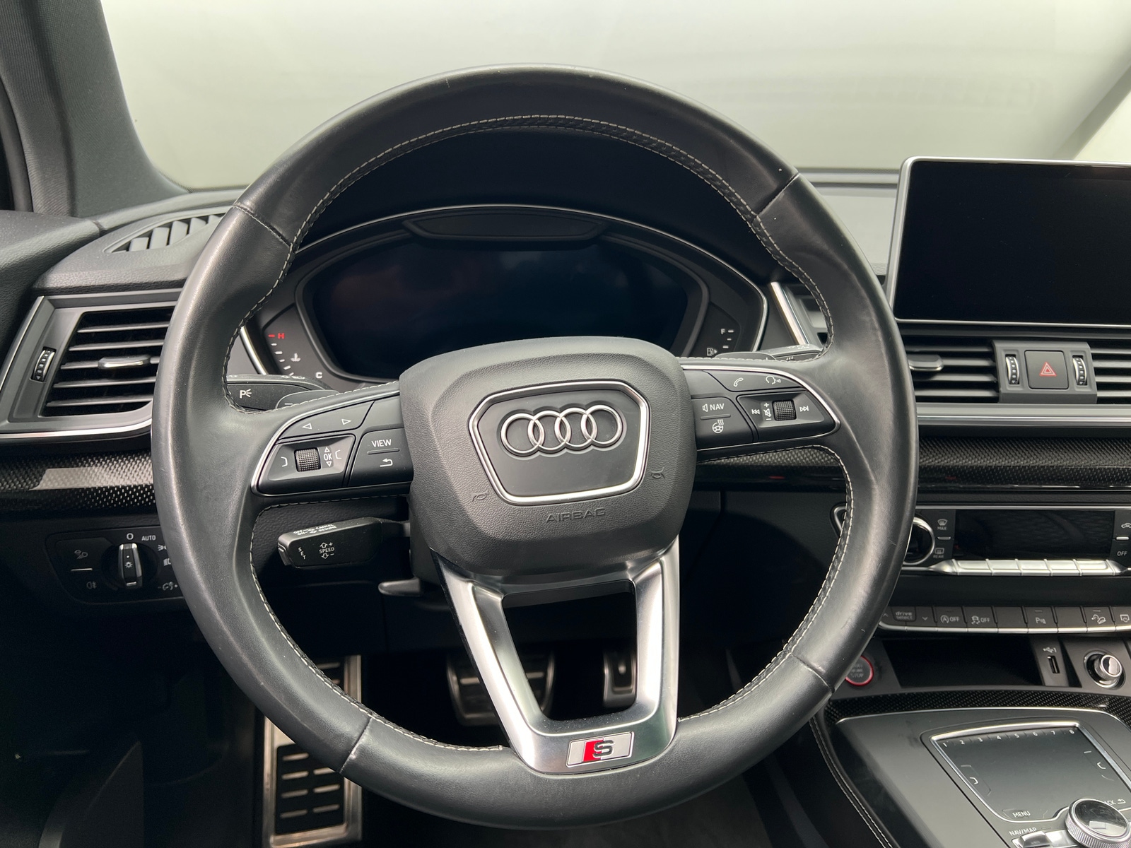 Thumbnail: 2019 Audi SQ5 - 4