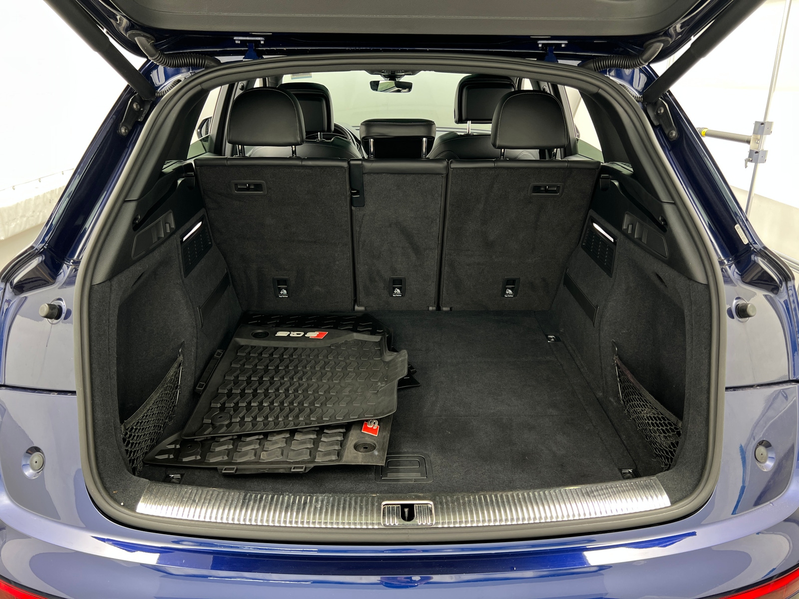 Thumbnail: 2019 Audi SQ5 - 6