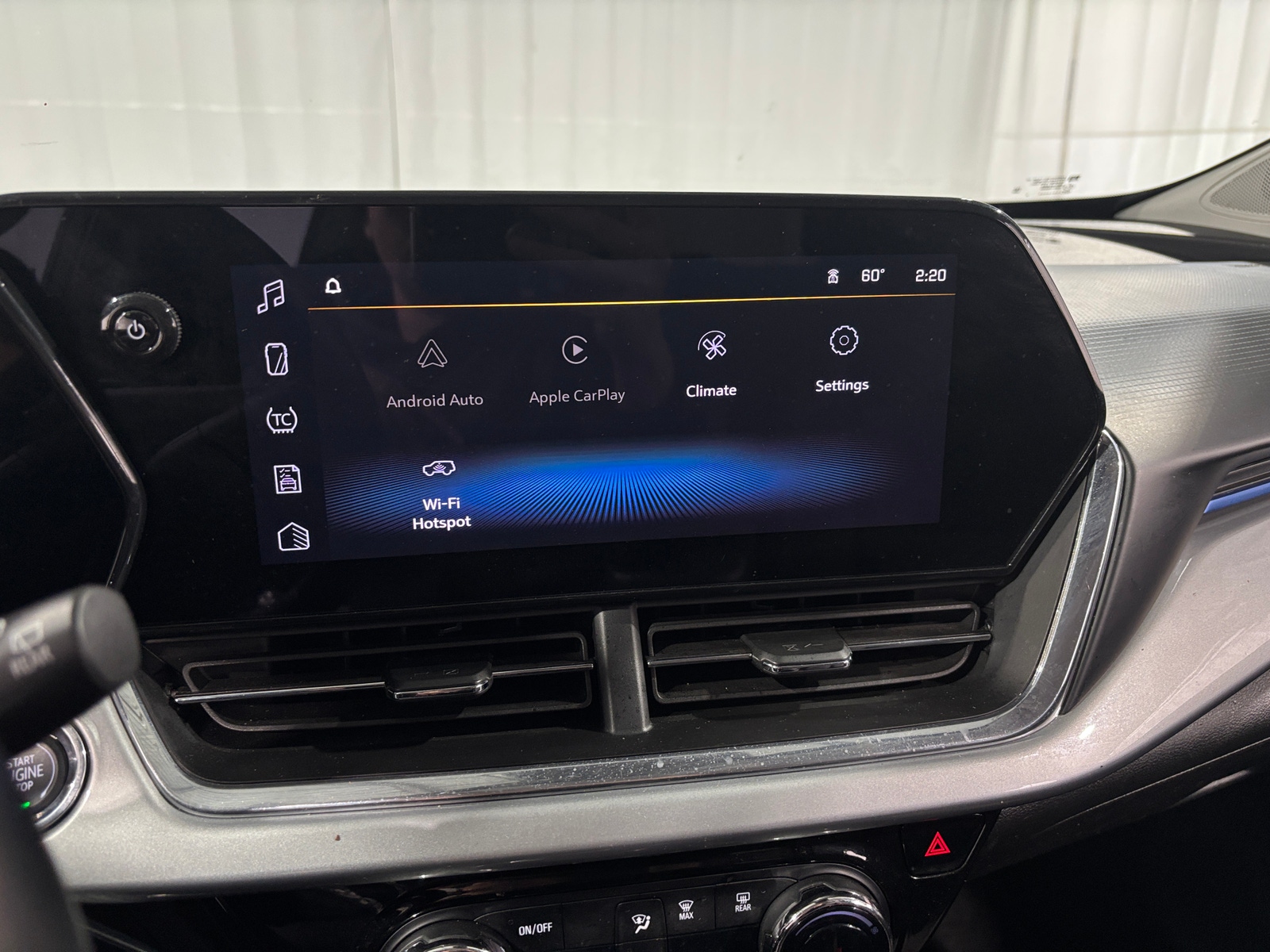 Thumbnail: 2025 Chevrolet Trax - 4