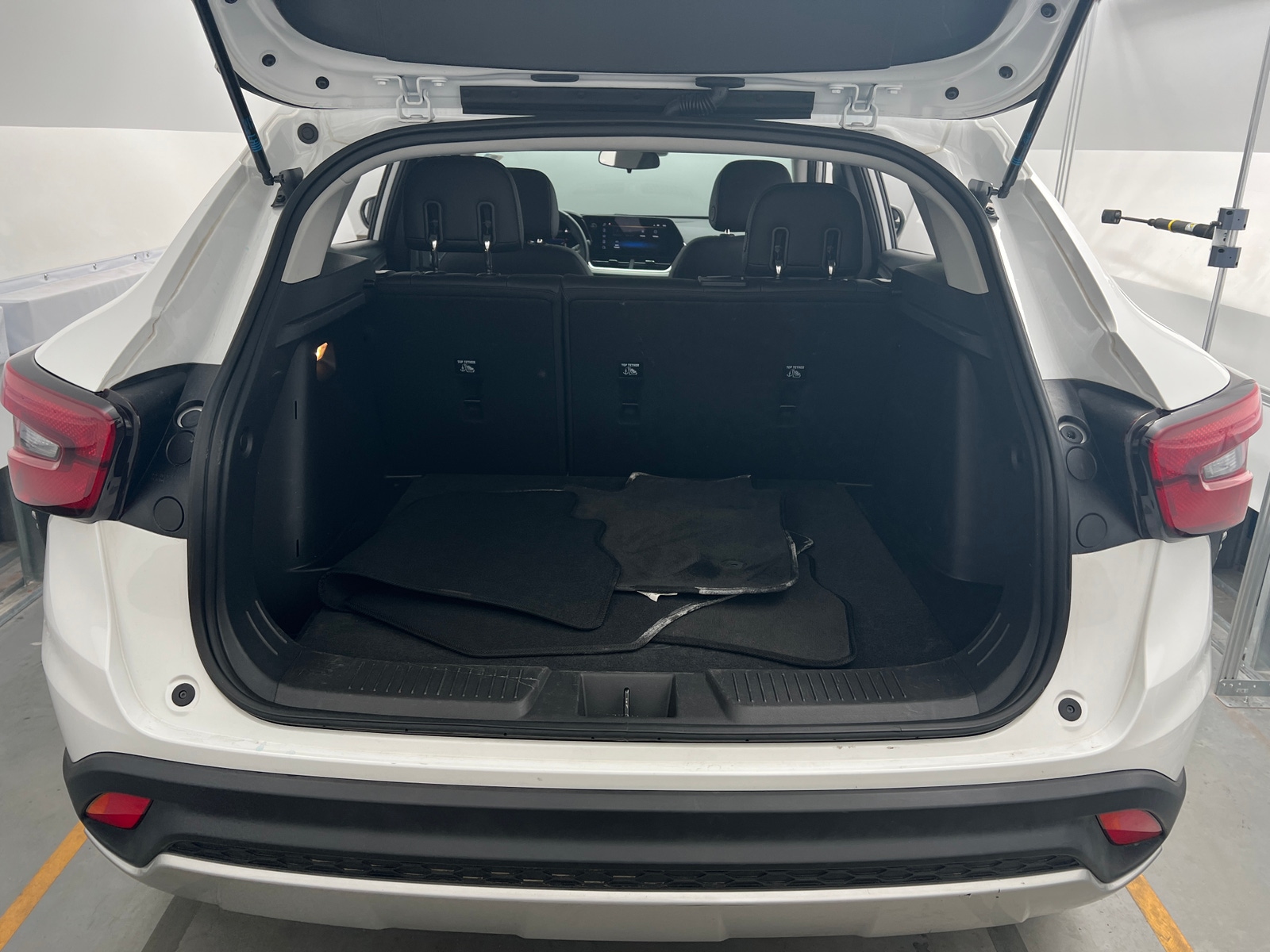 Thumbnail: 2025 Chevrolet Trax - 7