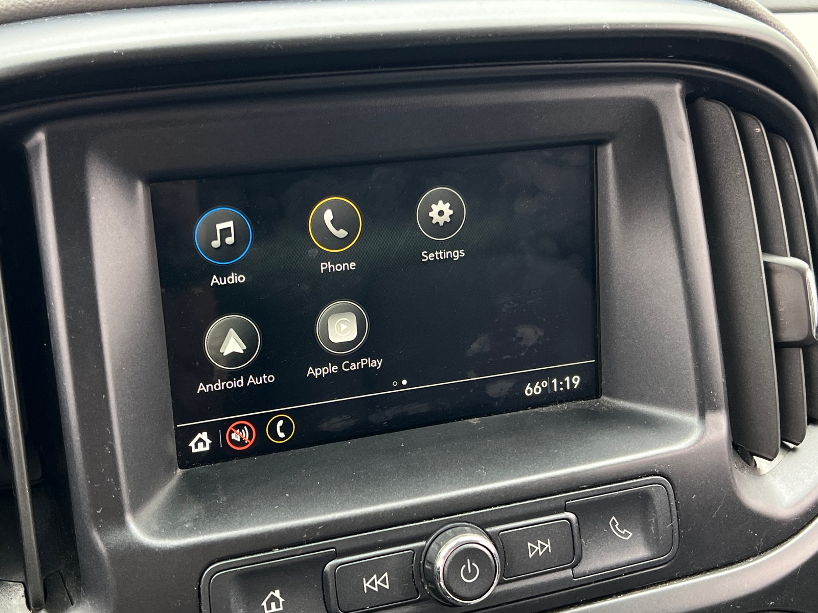 Thumbnail: 2019 Chevrolet Colorado - 4