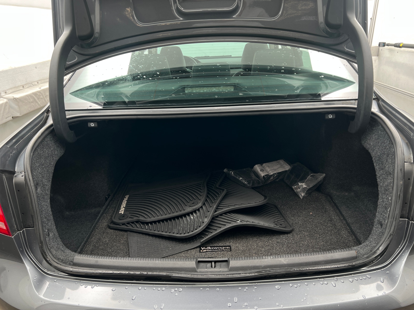 Thumbnail: 2015 Volkswagen Passat - 6