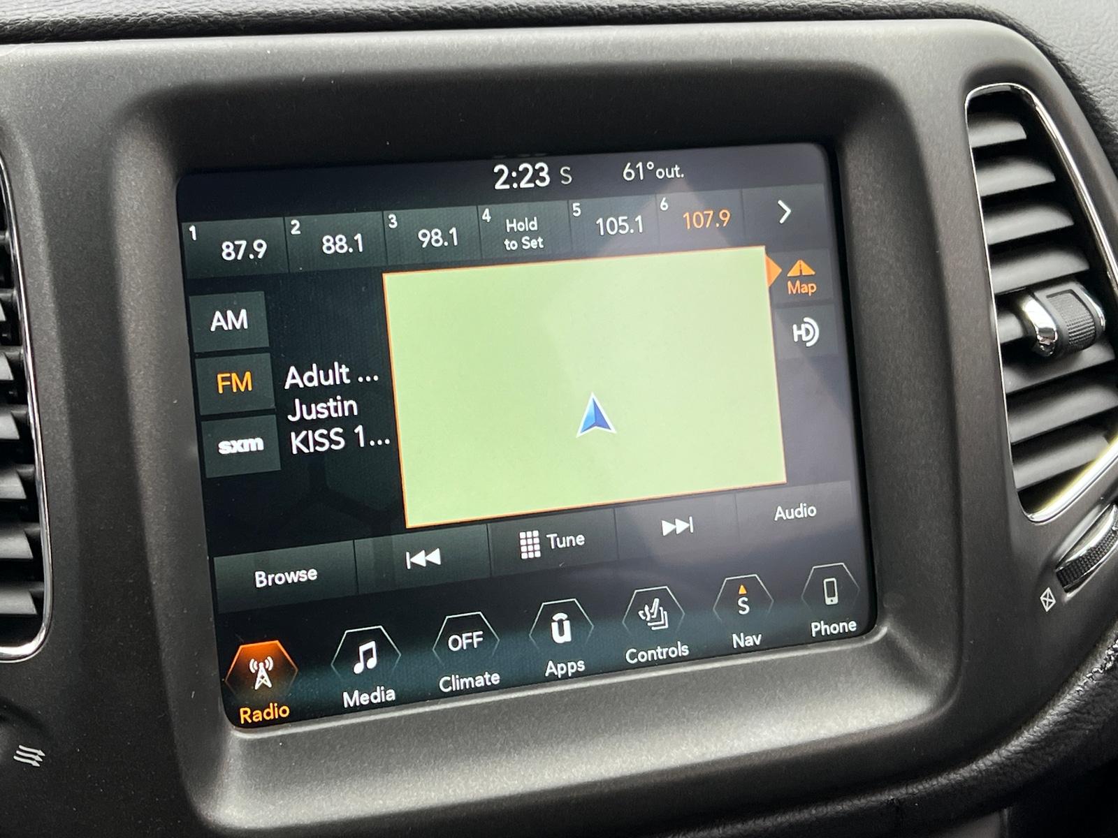 Thumbnail: 2017 Jeep Compass - 4